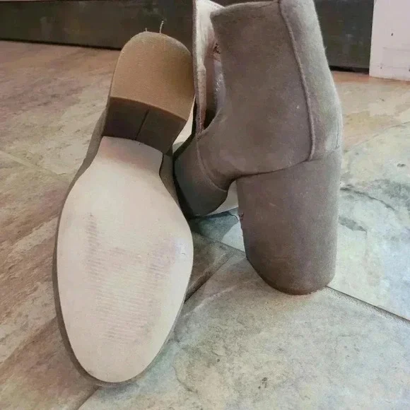 EUC Steve Madden women's booties boots size 7, worn once, $17 - Picture 4 of 4